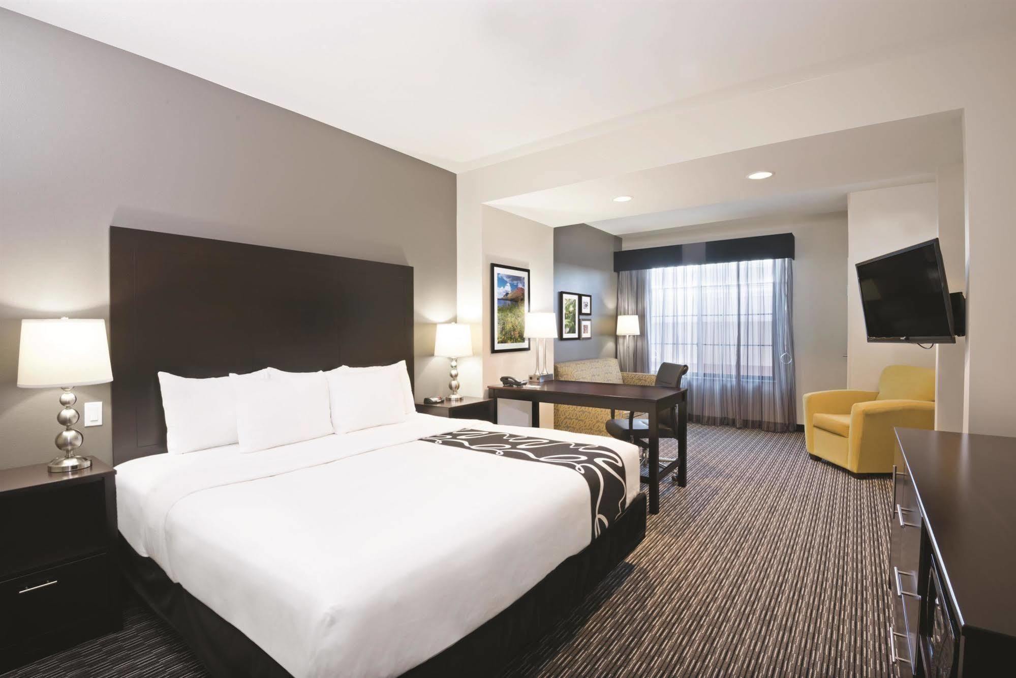 La Quinta By Wyndham Billings Hotel Bagian luar foto