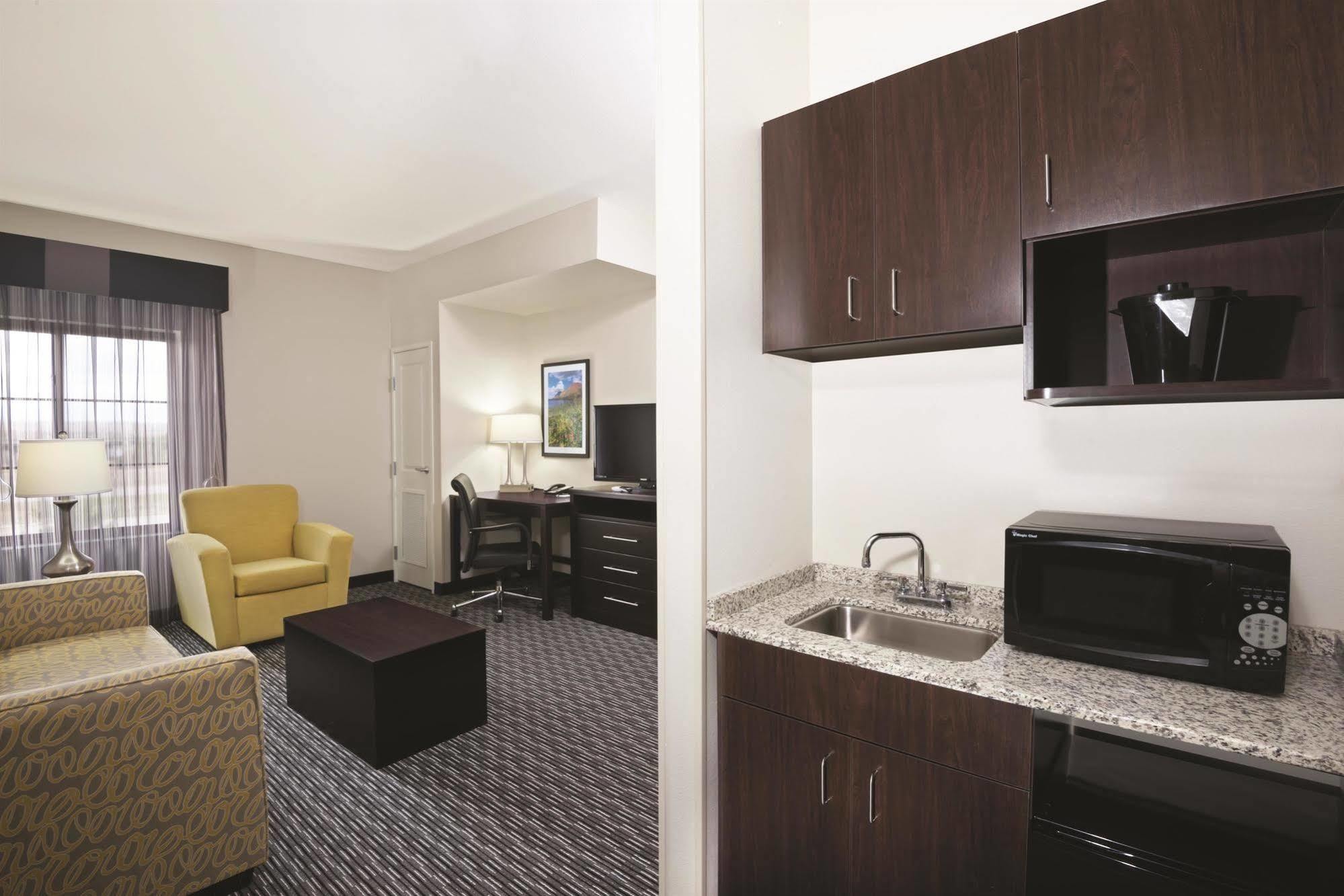 La Quinta By Wyndham Billings Hotel Bagian luar foto