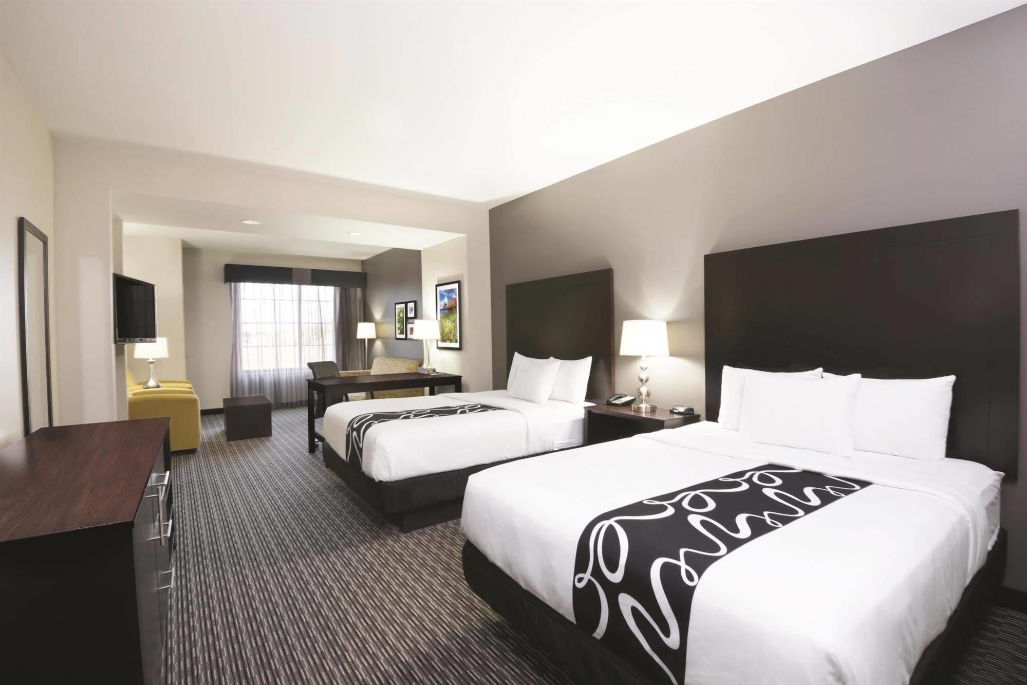 La Quinta By Wyndham Billings Hotel Bagian luar foto